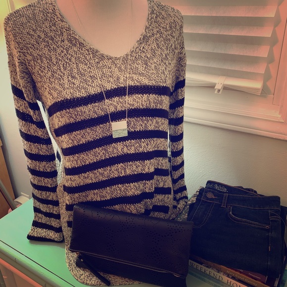 FRANCESCA’S Alya Grey & Black striped knit sweater - Picture 2 of 4